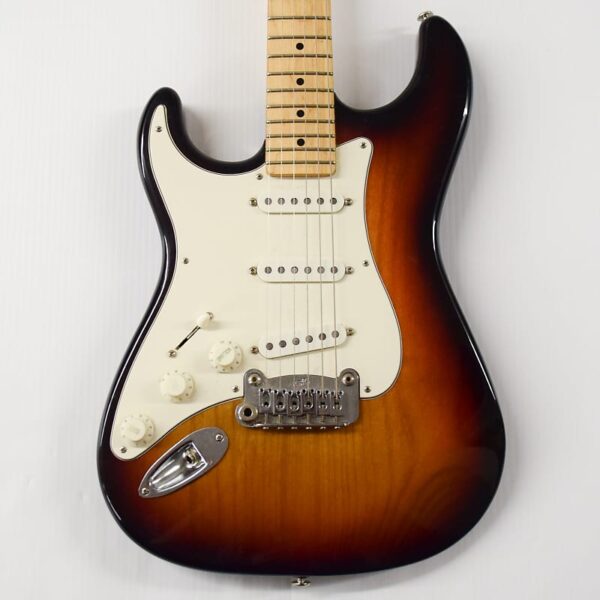G&L Fullerton Deluxe Legacy Electric Guitar - 3-Tone Sunburst with Maple Fingerboard