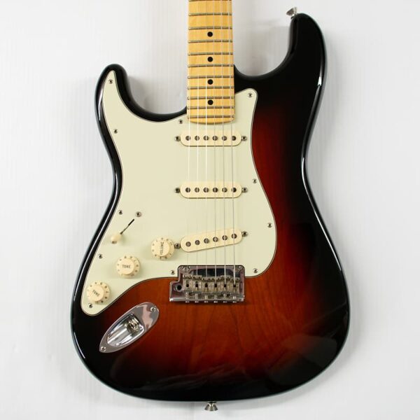 Fender American Professional Stratocaster Left-handed - 3-Color Sunburst with Maple Fingerboard