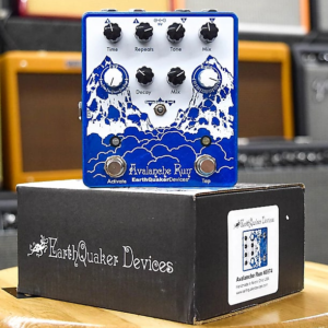 EarthQuaker Devices Avalanche Run Stereo Delay & Reverb