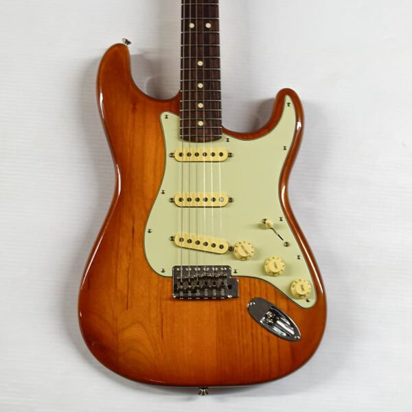 Fender American Performer Stratocaster - Honeyburst with Rosewood Fingerboard