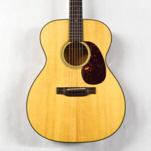 Martin 000-18 Standard Series Acoustic Guitar - Natural Aging Toner (2025)