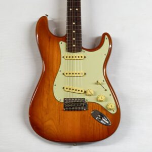 Fender American Performer Stratocaster - Honeyburst with Rosewood Fingerboard
