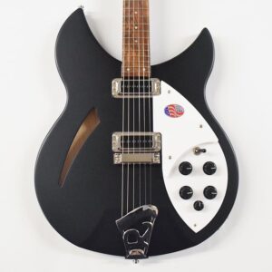Rickenbacker 330 - Matte Black