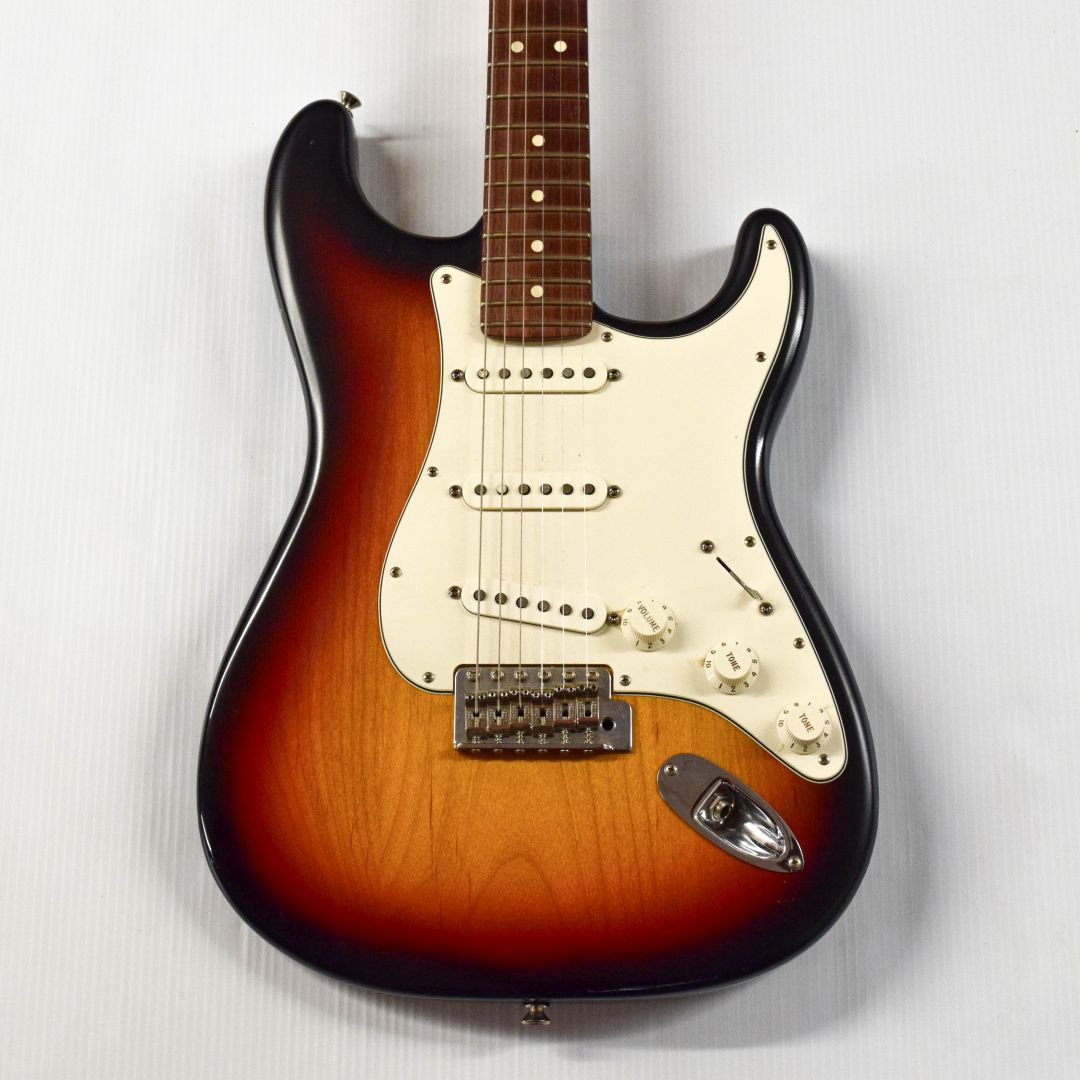 Fender Highway One Stratocaster with Rosewood Fretboard 2006 - 3-Color Sunburst