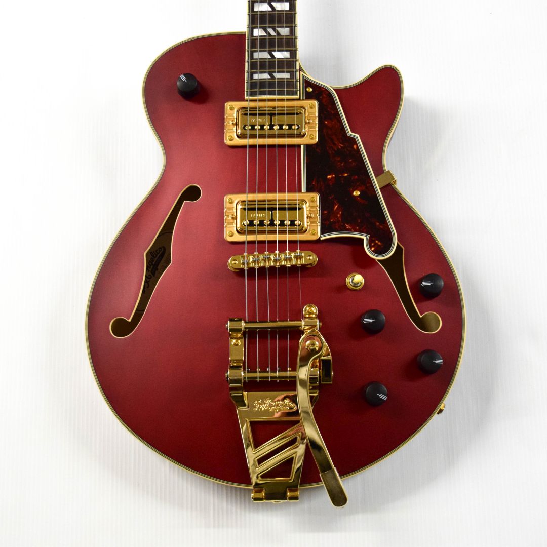 D'Angelico Deluxe Bobby Weir 3 Semi-Hollow - Satin Trans Wine