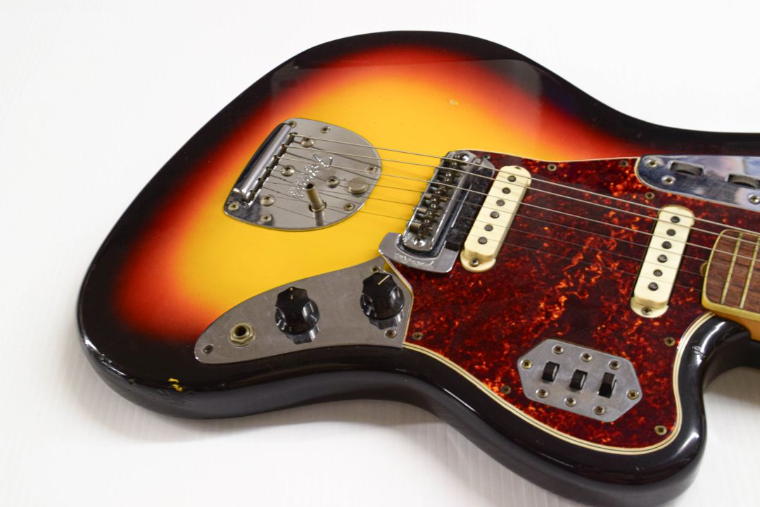 Fender Jaguar with Rosewood Fretboard 1966 - Sunburst - Image 6