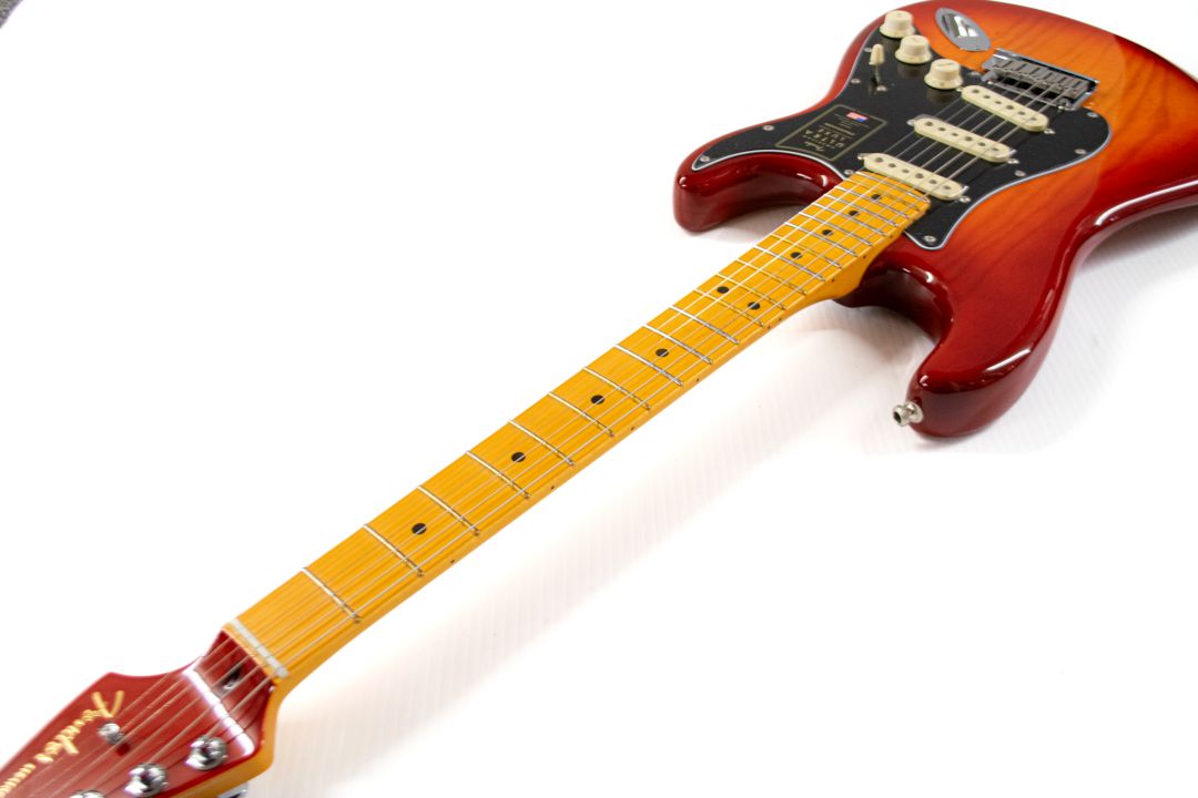 Fender American Ultra Luxe Stratocaster 2021 - Present - Plasma Red Burst - Image 5